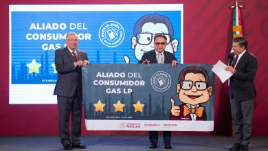 Photo of Gobierno Federal reconoce a empresarios que SÍ respetaron el costo para venta de combustibles.