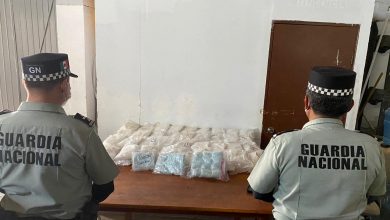 Photo of Guardia Nacional detecta en compartimentos ocultos de dos camionetas, 136 kilos de crystal y 49 mil pastillas de fentanilo