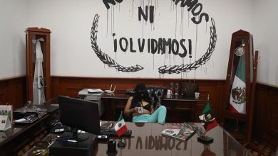 Photo of La CNDH responde a víctimas de desaparición forzada así como colectivos  que tomaron sus instalaciones